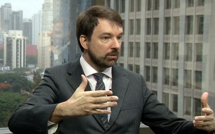 &ldquo;Sociedade busca l&iacute;deres fora da pol&iacute;tica tradicional&rdquo;, diz Fernando Sch&uuml;ler