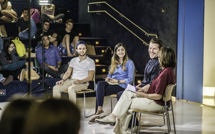 Igualdade de oportunidades come&ccedil;a na escola, avaliam jovens empreendedores sociais