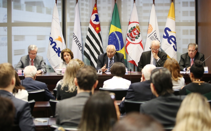 Conselho Superior de Direito lan&ccedil;a livro com reflex&otilde;es sobre a conjuntura jur&iacute;dica do Pa&iacute;s nos &uacute;ltimos 30 anos 