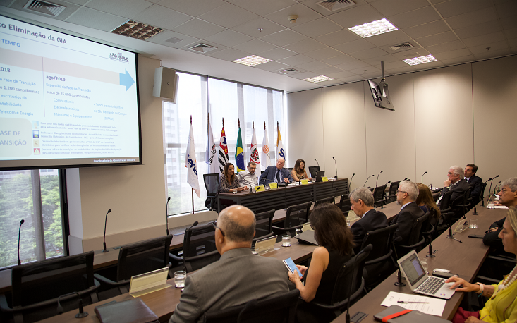 Arrecada&ccedil;&atilde;o do Programa &ldquo;Nos Conformes&rdquo; alcan&ccedil;a quase R$ 2 bilh&otilde;es em 18 meses