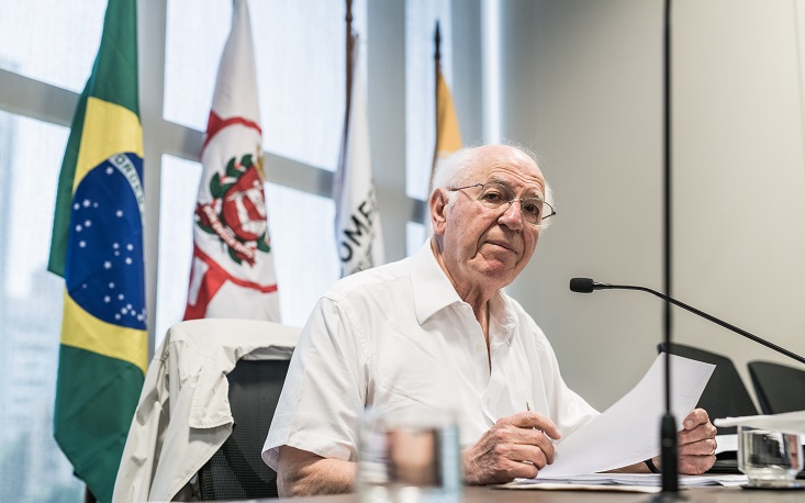 Prote&ccedil;&otilde;es trabalhistas t&ecirc;m de ser direcionadas &agrave;s pessoas, e n&atilde;o aos empregos