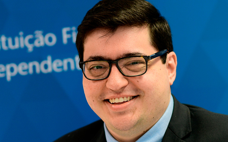 Sem redu&ccedil;&atilde;o do gasto p&uacute;blico, Reforma Tribut&aacute;ria tende a aumentar impostos, alerta Felipe Salto