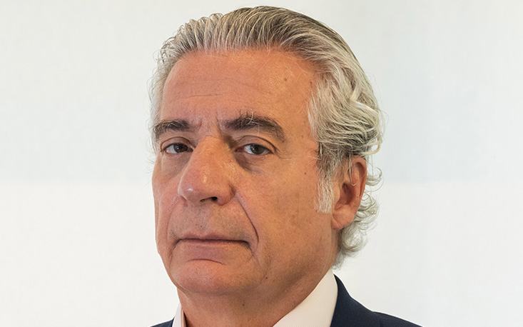 Pequenos neg&oacute;cios pagam a conta da crise de energia, afirma Adriano Pires