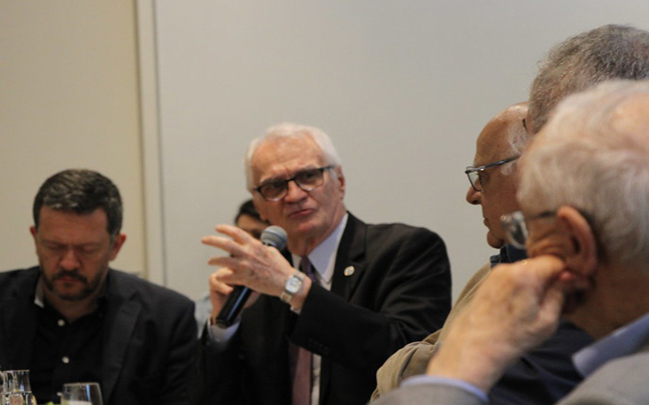 Vice-presidente da FecomercioSP, Ivo Dall&rsquo;Acqua J&uacute;nior, defende que escopo da al&iacute;quota diferenciada na PEC 45 (de 60%) contemple os Servi&ccedil;os em sua integralidade