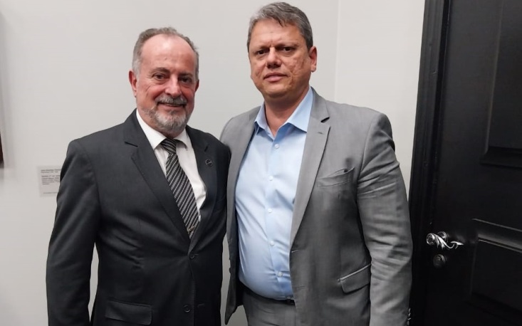 Ao governador de S&atilde;o Paulo, FecomercioSP e Sindilojas-SP defendem veto a PL que prejudica petshops do Estado, abre portas para a clandestinidade e p&otilde;e animais em risco