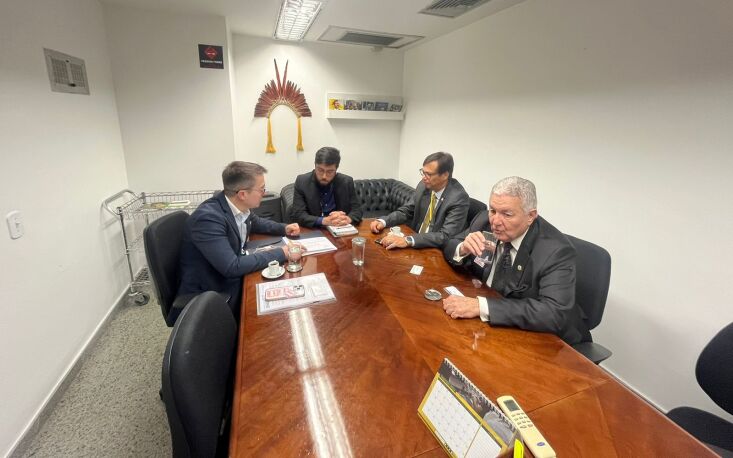 Comitiva do setor de Servi&ccedil;os leva ao Senado preocupa&ccedil;&atilde;o quanto ao aumento da carga tribut&aacute;ria