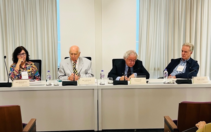 Conselheiros durante reuni&atilde;o do Cert