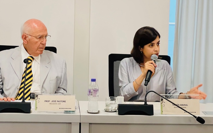 Jos&eacute; Pastore, presidente do Cert, ao lado da deputada federal Tabata Amaral