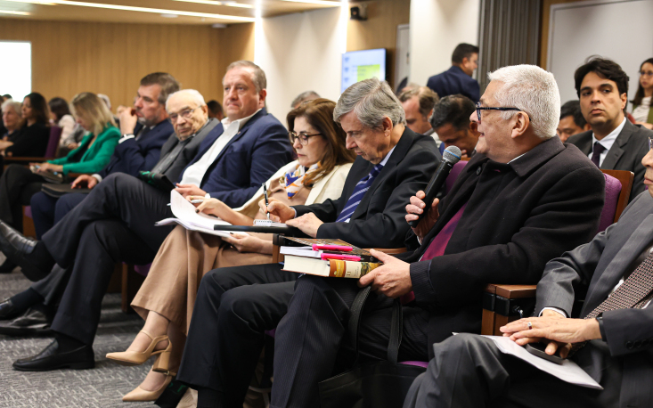 Representantes de diversos setores comparecem ao evento