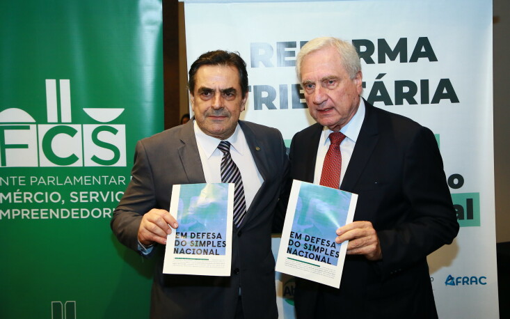 Deputado Domingos S&aacute;vio (PL/MG) e Alfredo Cotait Neto, presidente da CACB. Foto: Tauan Alencar