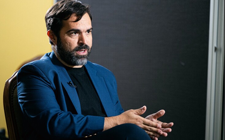 Em entrevista do Canal UM BRASIL, Thiago de Arag&atilde;o fala como protecionismo e polariza&ccedil;&atilde;o desafiam pol&iacute;tica externa 