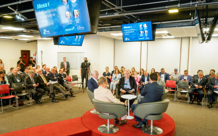 Mesa 1 discutiu pol&iacute;ticas p&uacute;blicas e qualidade de gastos (Cr&eacute;dito: divulga&ccedil;&atilde;o)