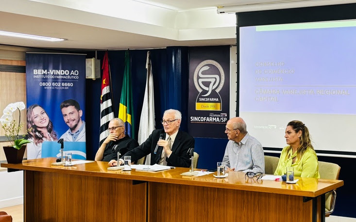  FecomercioSP e Sincofarma alertam empresas do varejo para um cen&aacute;rio econ&ocirc;mico desafiador em 2025