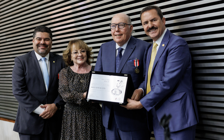 Presidente do Codecon/SP recebe Medalha Presidente Annibal de Freitas na Alesp