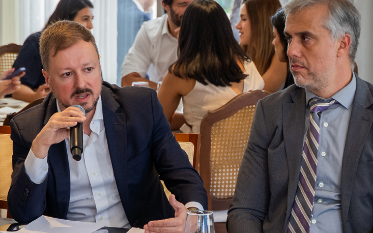 A digitaliza&ccedil;&atilde;o do servi&ccedil;o p&uacute;blico e a ado&ccedil;&atilde;o de novas tecnologias tamb&eacute;m foram temas debatidos