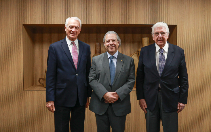 Ivo Dall&rsquo;Acqua, embaixador Nelson Antonio Tabajara de Oliveira, e Rubens Medrano