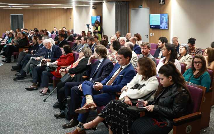 A plateia do audit&oacute;rio recebeu convidados ilustres de diversas &aacute;reas do conhecimento (Imagem: Edilson Dias)