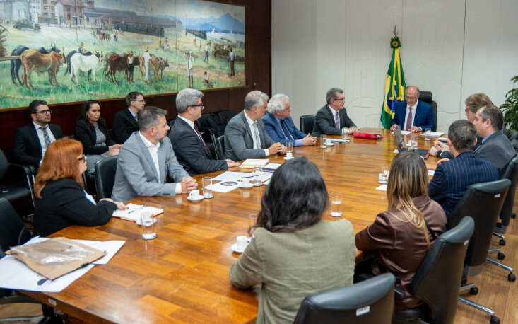Governo estende prazo para avaliar barreira a malhas chinesas